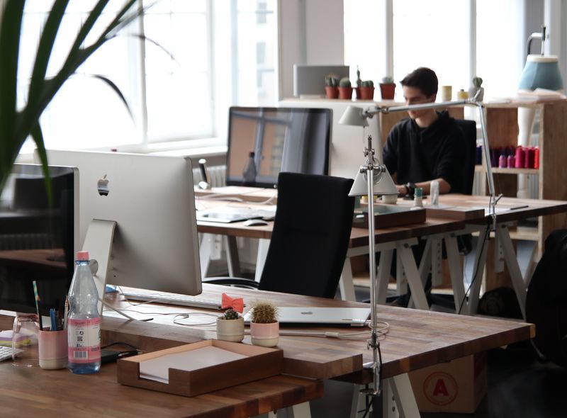 Verschillende cursussen die je als werkgever kunt volgen om een efficiëntere werksfeer te creëren