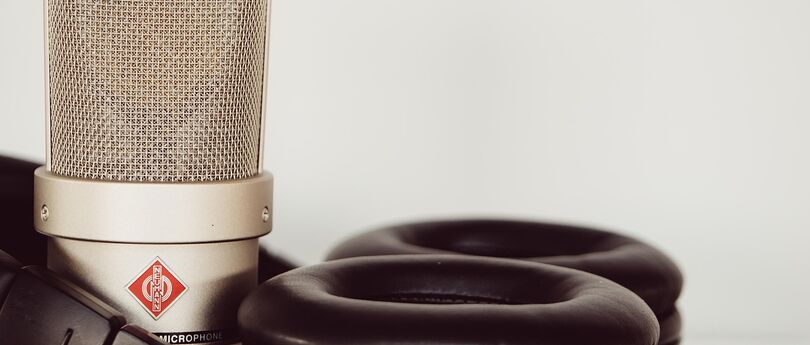Waarom een Nederlandse man met lage stem als voice-over kiezen?